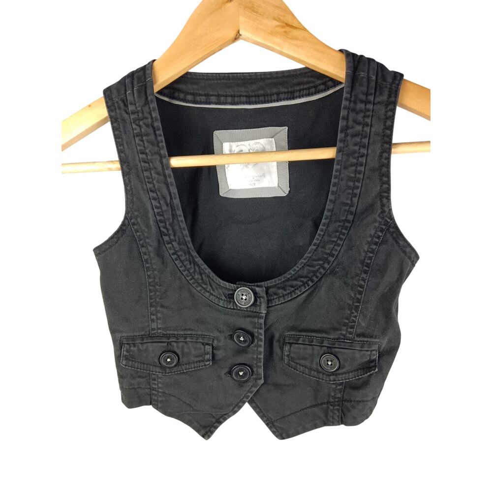 Justice Girls Black Sleeveless Button-Front Crop Vest